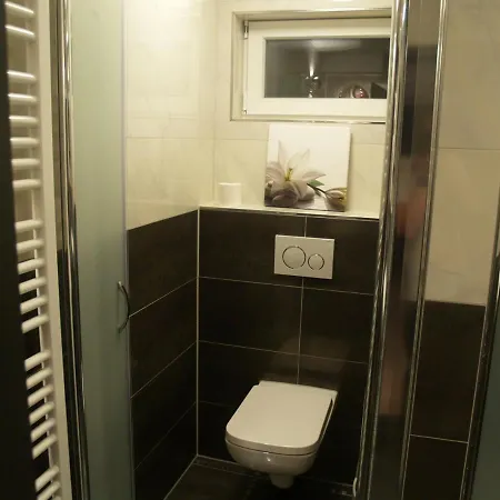 Grosszugige In Messenahe, Feenzian Ug Apartment *
