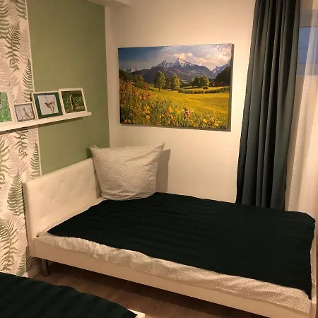 Grosszugige In Messenahe, Feenzian Ug * Friedrichshafen