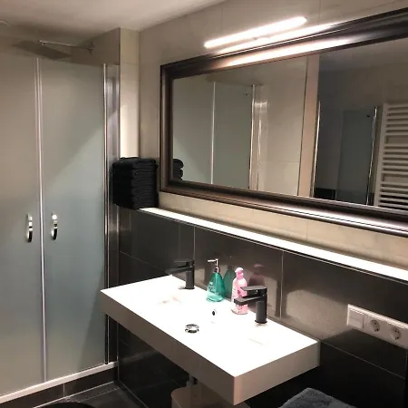 Apartament Grosszugige In Messenahe, Feenzian Ug *